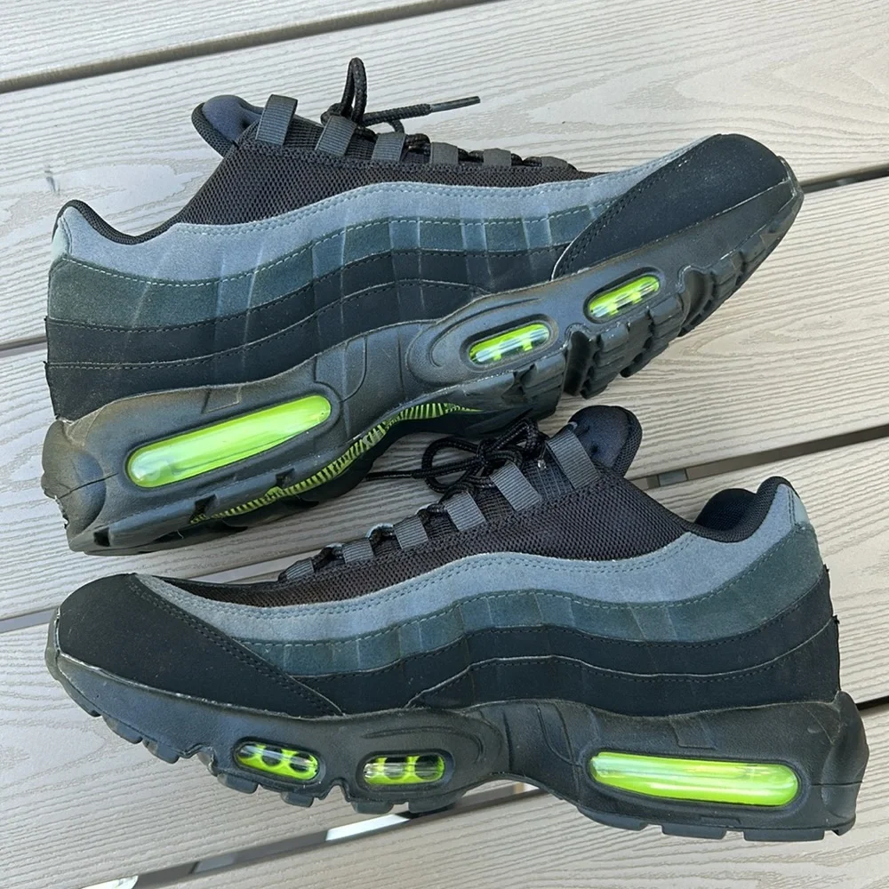 Nike Air Max 95 - Picture 6 of 11